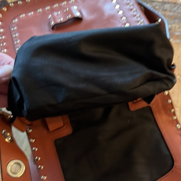 𝅺rebecca Minkoff Midnighter Top Handle Feed Crossbody bag in Brick - Picture 7 of 16